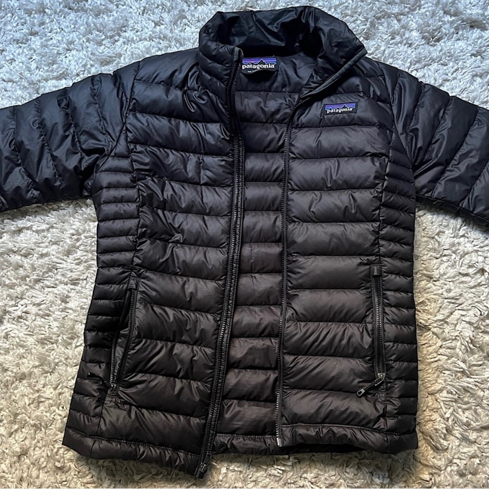 Patagonia like new 800 down fill puffer coat XS - black